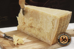 Parmigiano Reggiano - Stagionatura 36 MESI - Pezzatura da 700 gr