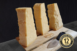 Parmigiano Reggiano - Stagionatura 12 MESI - 1,2 kg diviso in 3 Pezzature