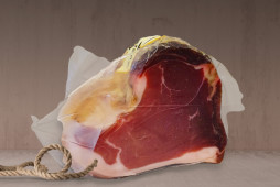 FIOCCO  - Peso di ca. 1,400 Kg FIOCCO  - Peso di ca. 1,400 Kg