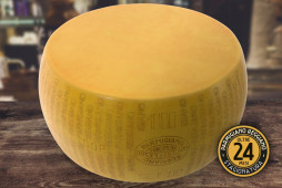 Parmigiano Reggiano - Stagionatura 24 MESI - Forma Intera circa 40kg Parmigiano Reggiano - Stagionatura 24 MESI - Forma Intera circa 40kg