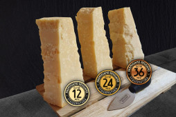 Parmigiano Reggiano - KIT ASSAGGIO - Stagionature 12-24-36 MESI - 3 Punte per un peso totale di 1,5Kg Parmigiano Reggiano - KIT ASSAGGIO - Stagionature 12-24-36 MESI - 3 Punte per un peso totale di 1,5Kg