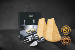 Parmigiano Reggiano - KIT CHIC - Stagionature 24-36 MESI - Pezzature da 1,5Kg Parmigiano Reggiano - KIT CHIC - Stagionature 24-36 MESI - Pezzature da 1,5Kg