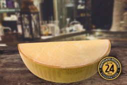 Parmigiano Reggiano - Stagionatura 24 MESI - Quarto di Forma 10 kg Parmigiano Reggiano - Stagionatura 24 MESI - Quarto di Forma 10 kg